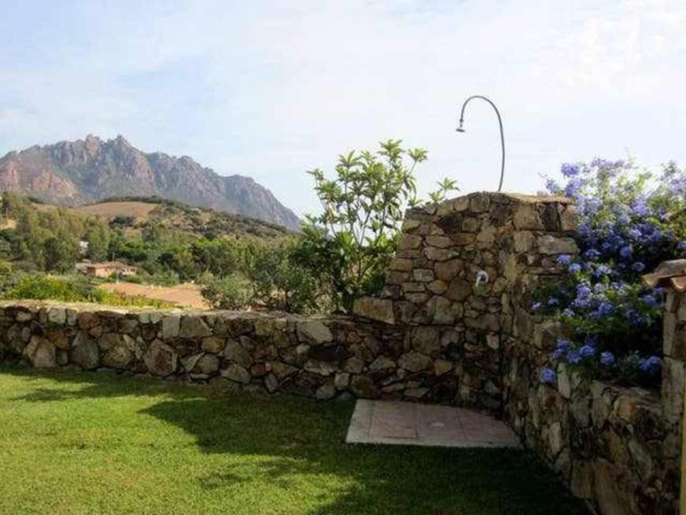 Villa Azzurra Tertenìa Esterno foto