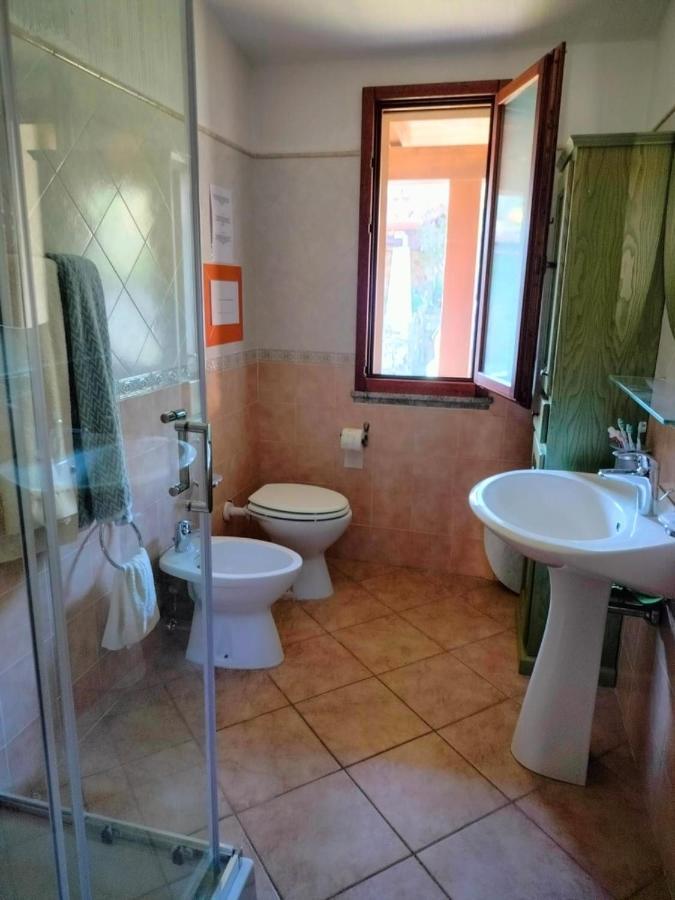 Villa Azzurra Tertenìa Esterno foto
