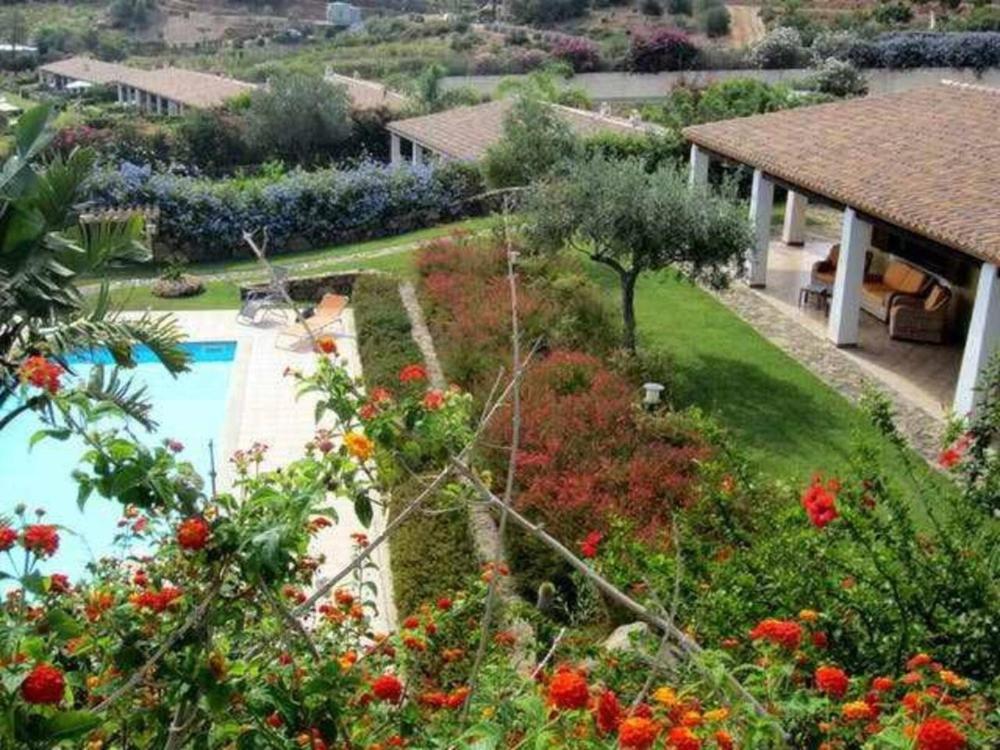 Villa Azzurra Tertenìa Esterno foto