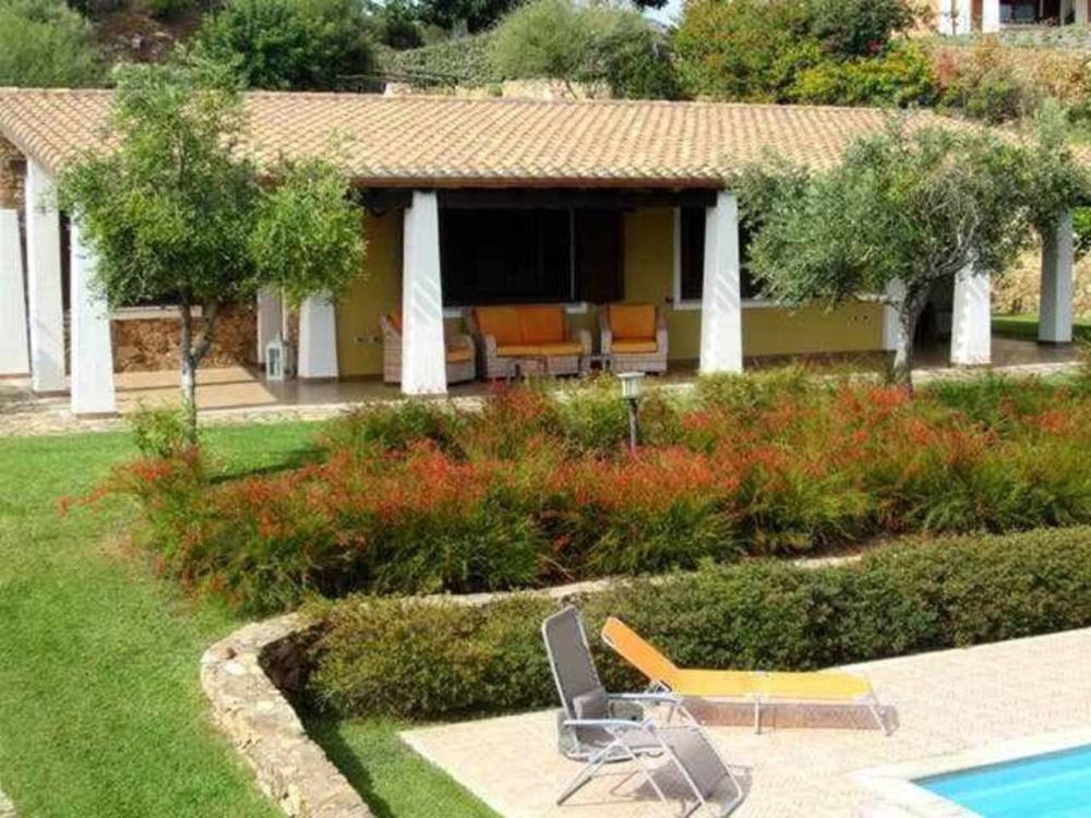 Villa Azzurra Tertenìa Esterno foto